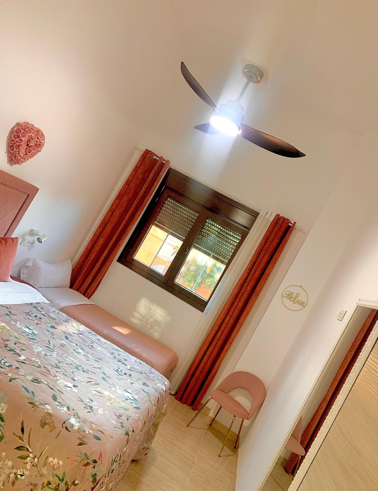 Amplia Vivienda New Para12 Pers A 4 Min Caminando De Playa Con Terraza, Piscina Com, Wifi, Ventiladores De Techo, Lavavajillas Roquetas de Mar Kültér fotó